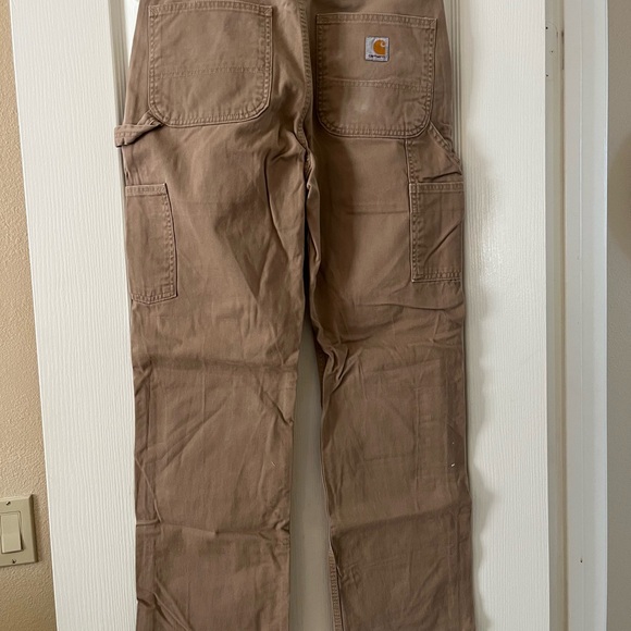 Carhartt Men's Tan Cargo Pants 32x32 (minor paint spots) have been worked in - Picture 2 of 5
